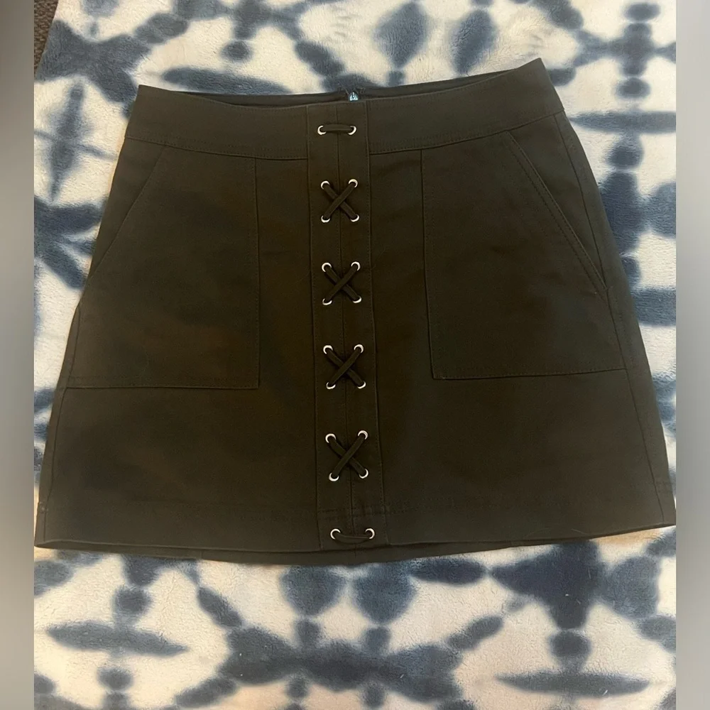 Express Pocket Skirt - Picture 1 of 4